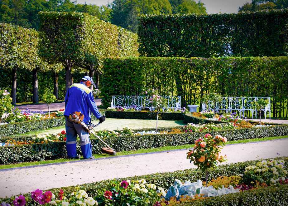 Kehrschel Gebäudedienste Hausmeisterservice Reinigungsservice Unterhaltsreinigung Winterdienst Hausmeister Gebäudereinigung Gartenpflege Landschaftspflege Frankfurt am Main